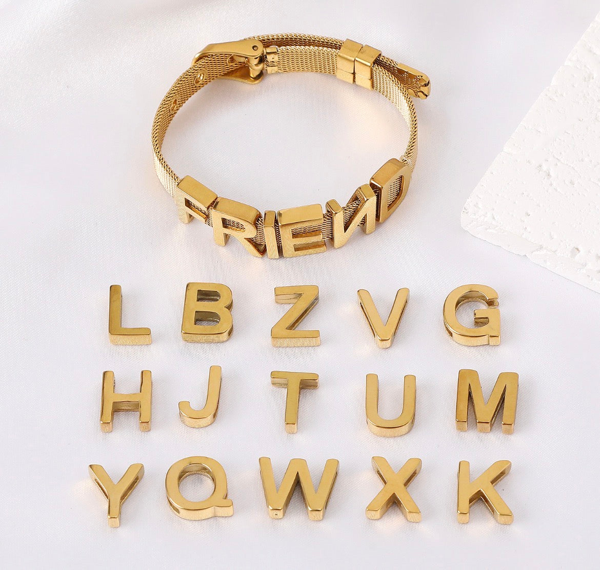 Lettere Gold per bracciale Brianna