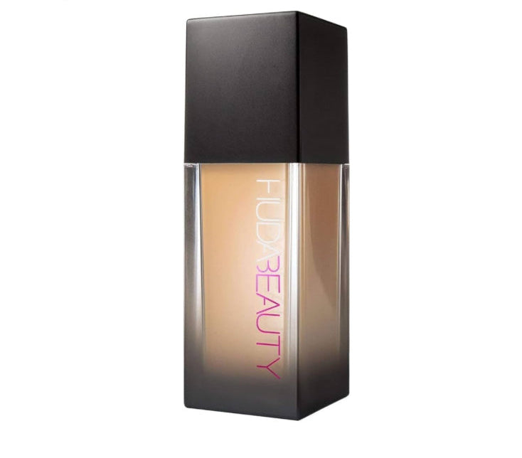 Fondotinta HUDA BEAUTY 